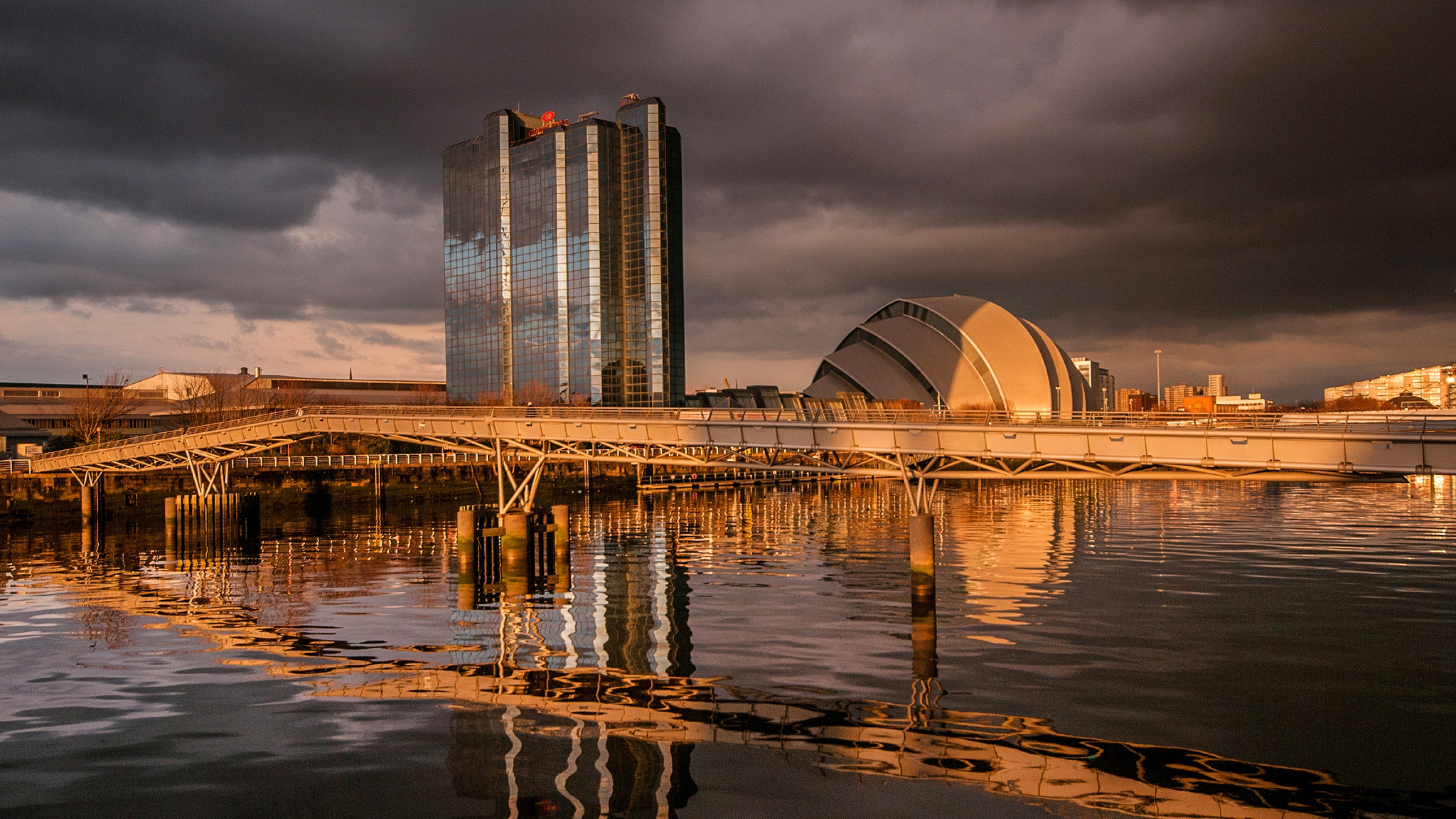 airport taxi glasgow